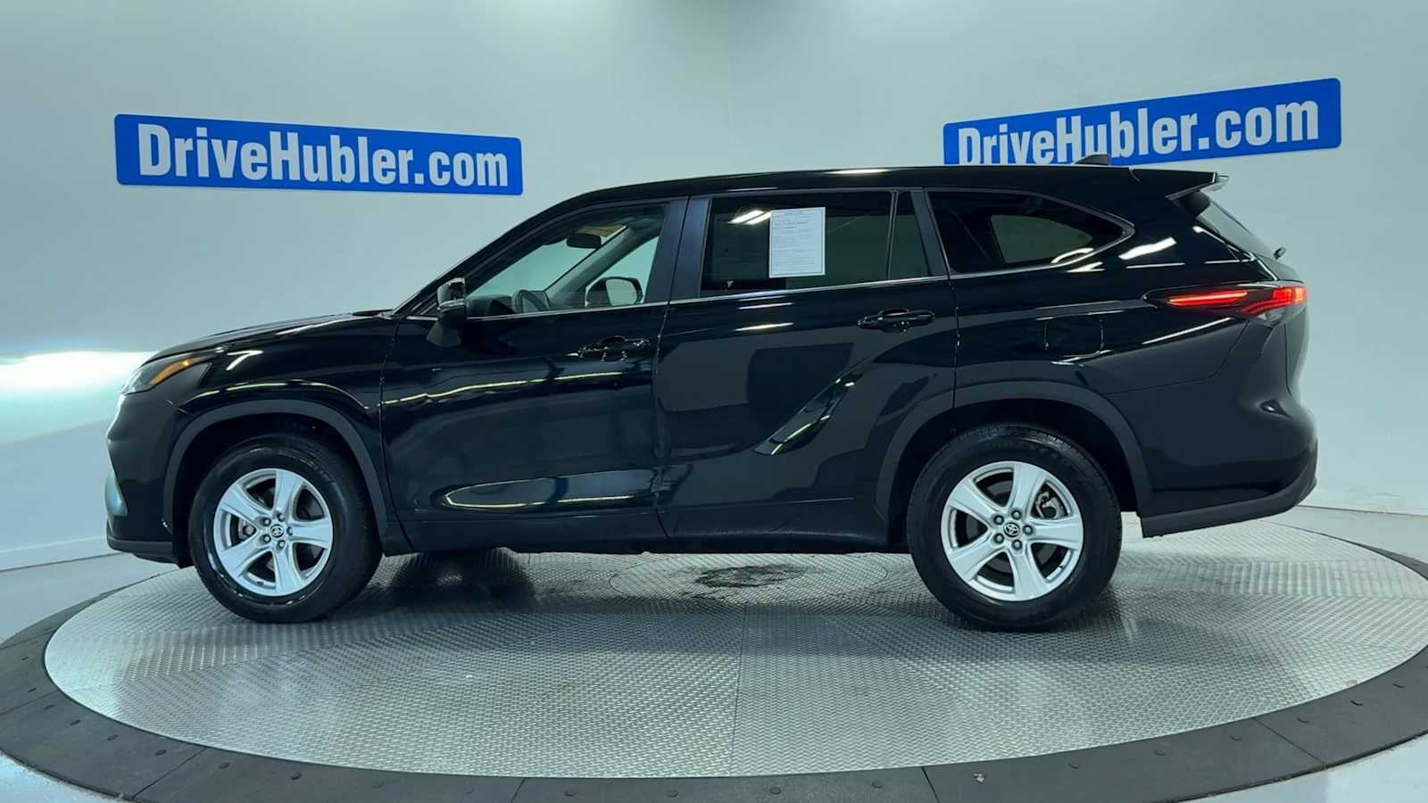 2025 Toyota Highlander LE