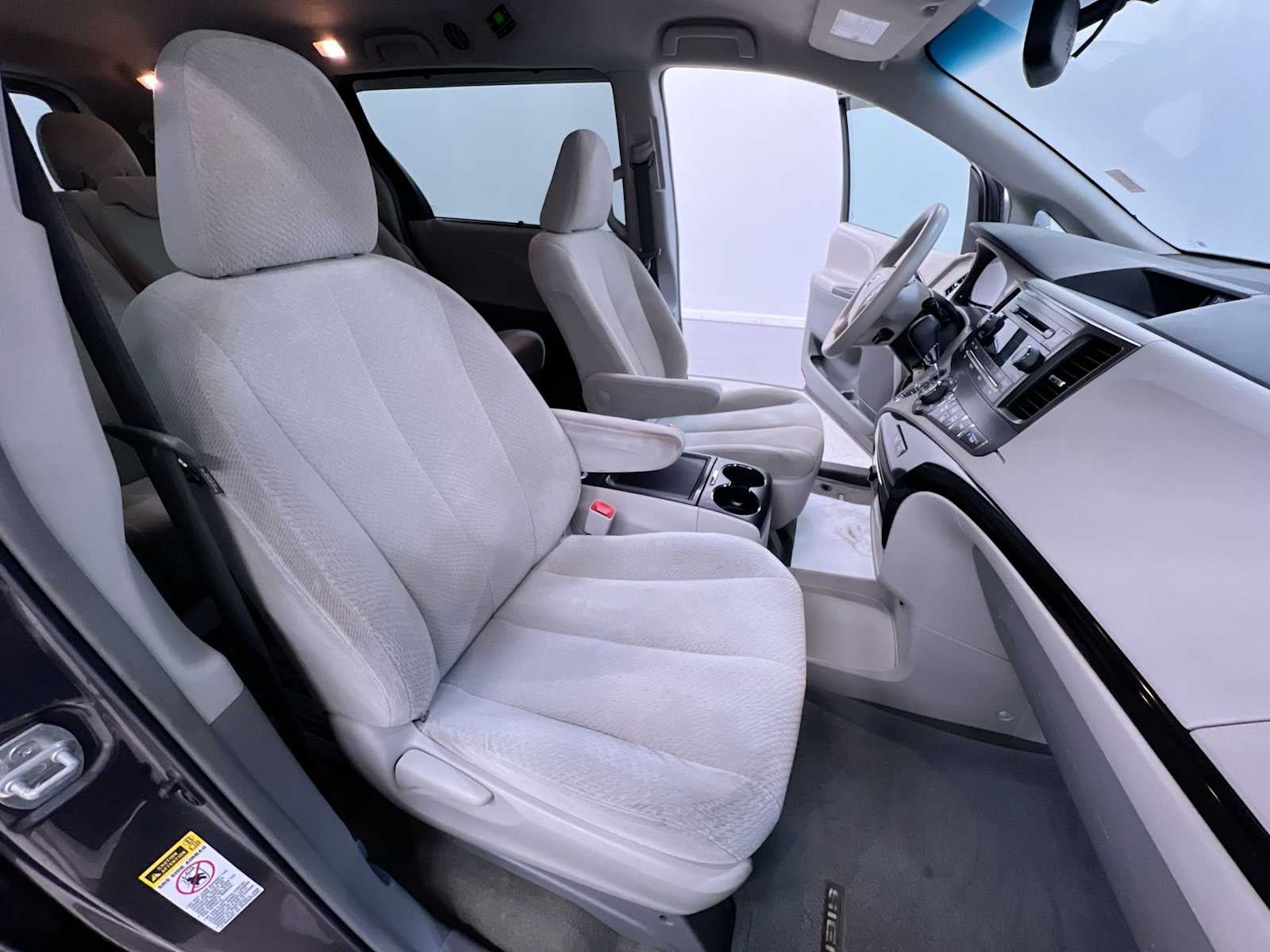 2013 Toyota Sienna LE