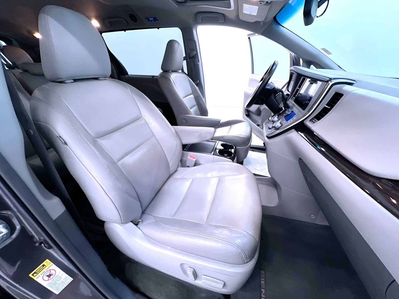 2015 Toyota Sienna XLE