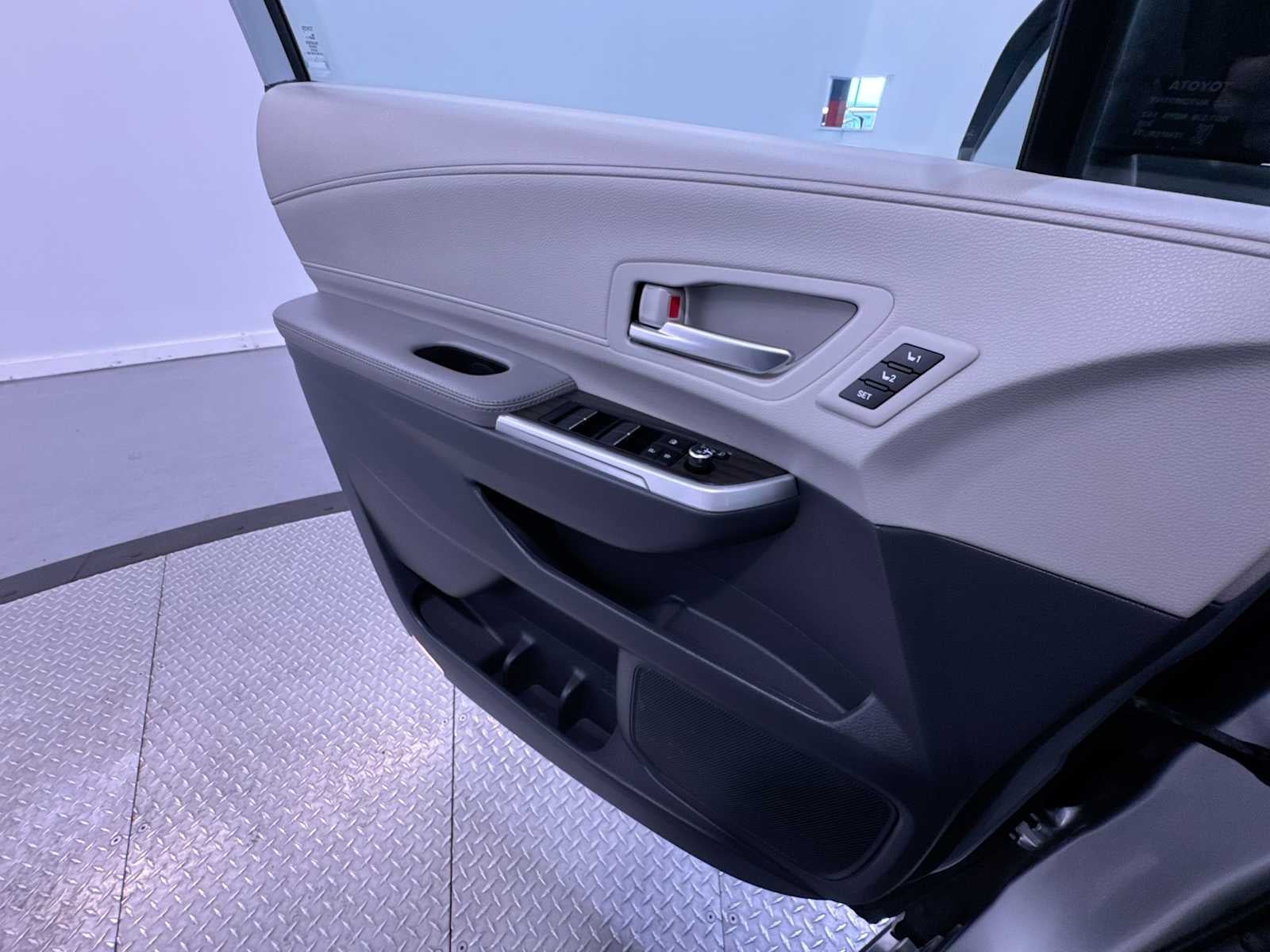 2023 Toyota Sienna Limited