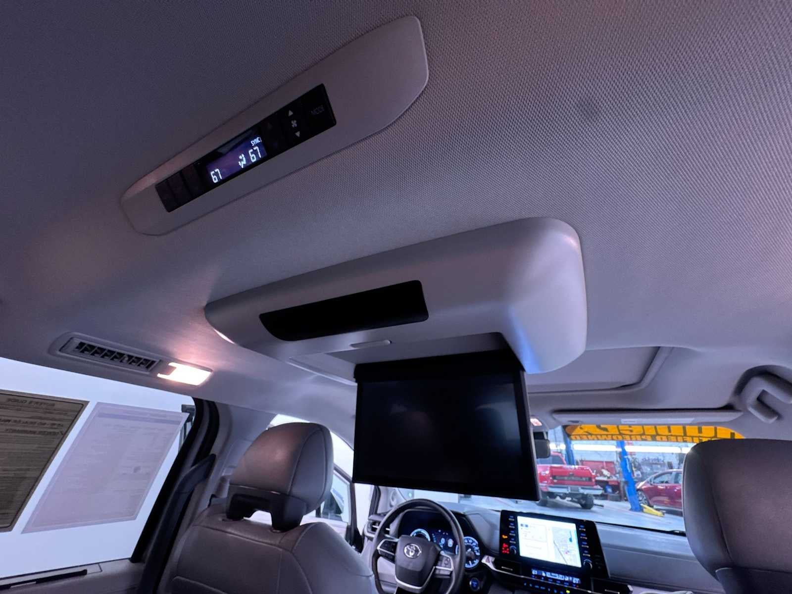 2023 Toyota Sienna Limited