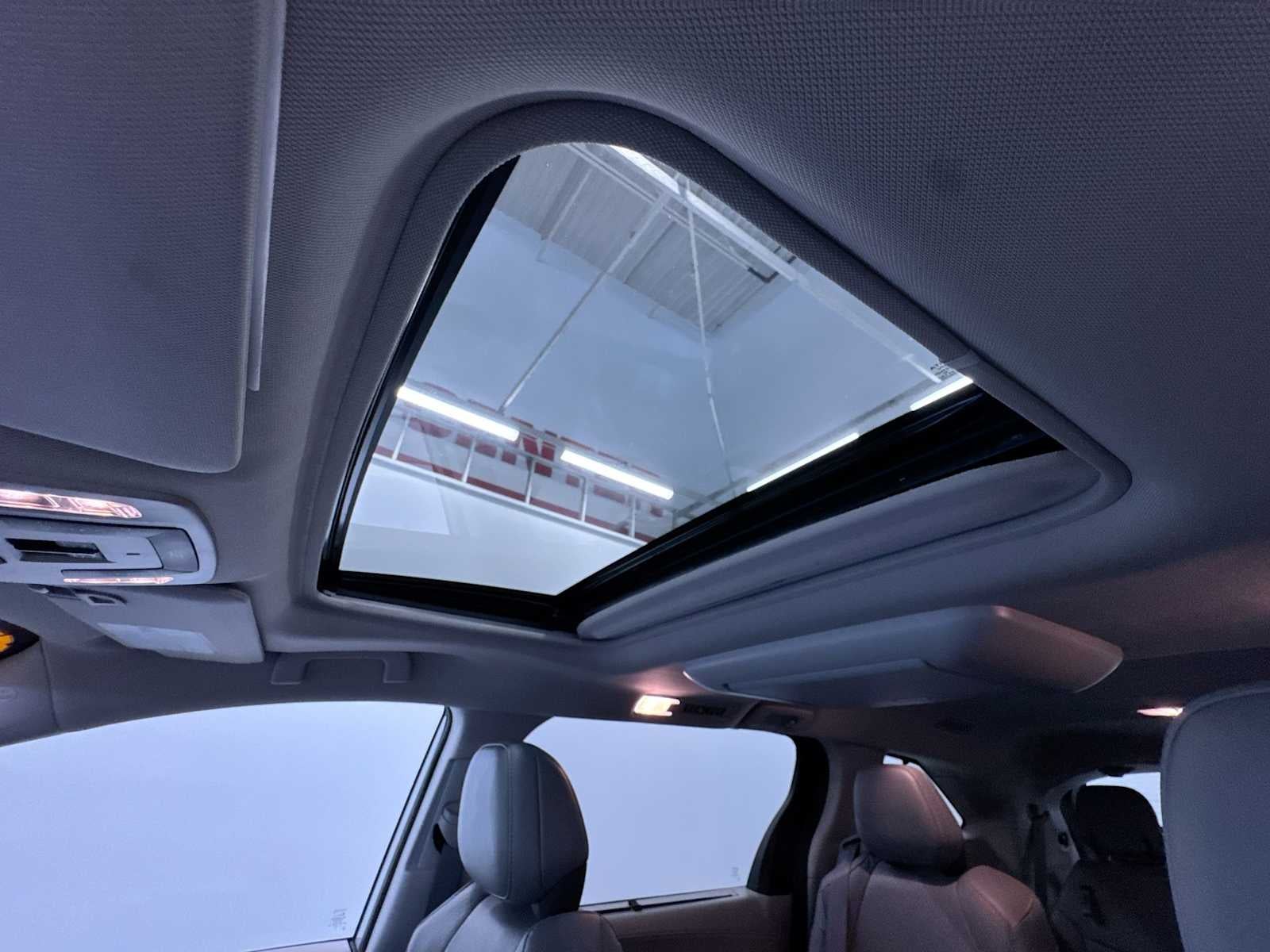 2023 Toyota Sienna Limited