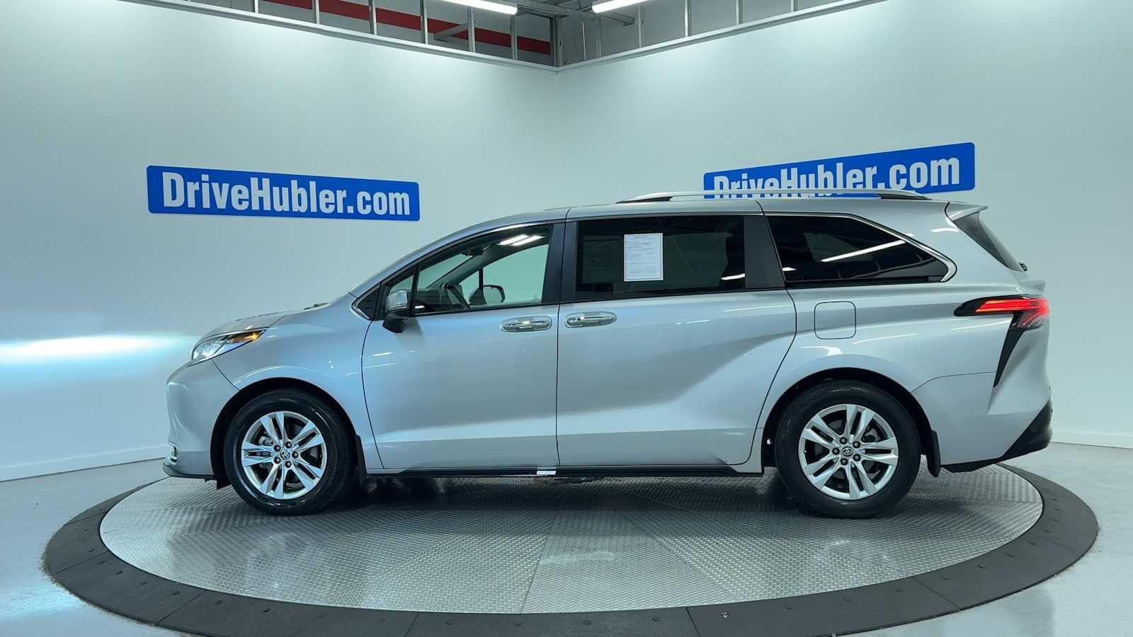 2023 Toyota Sienna Limited