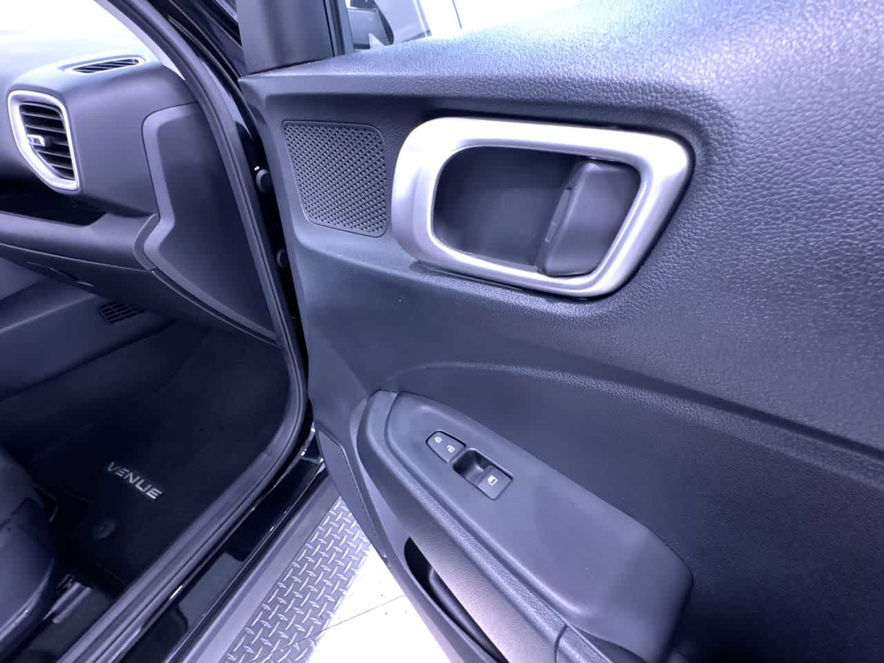 2022 Hyundai Venue SE