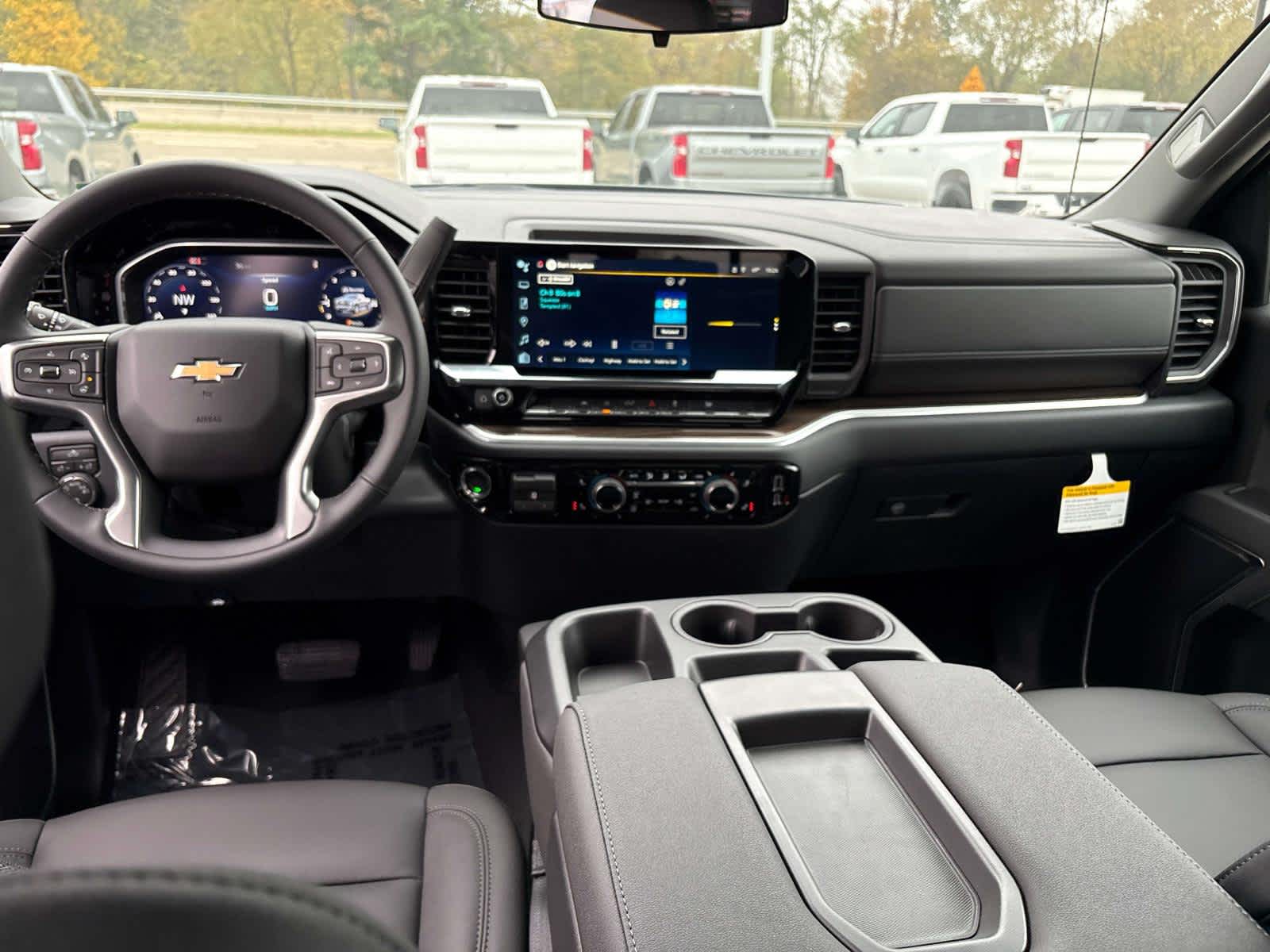 2026 Chevrolet Silverado 1500 LT - Photo 8