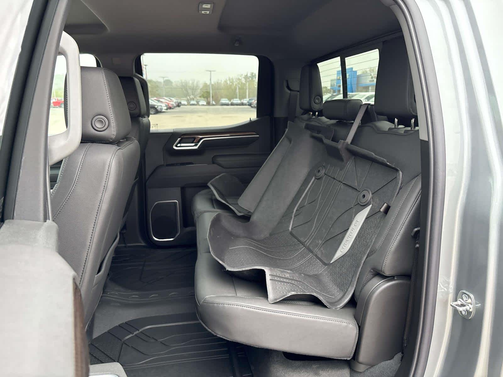 2026 Chevrolet Silverado 1500 LT - Photo 9