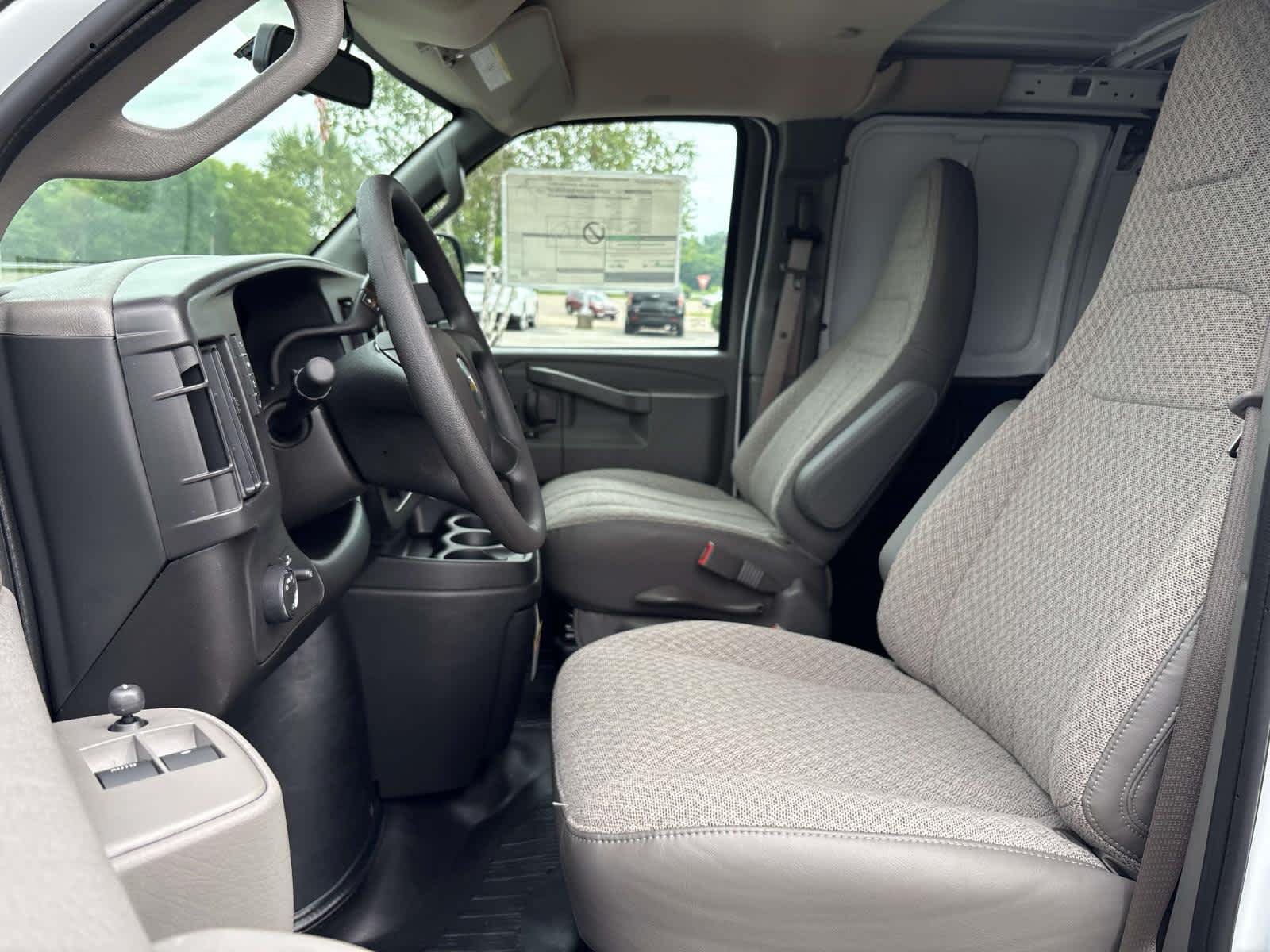 2026 Chevrolet Express Cargo Work Van - Photo 8