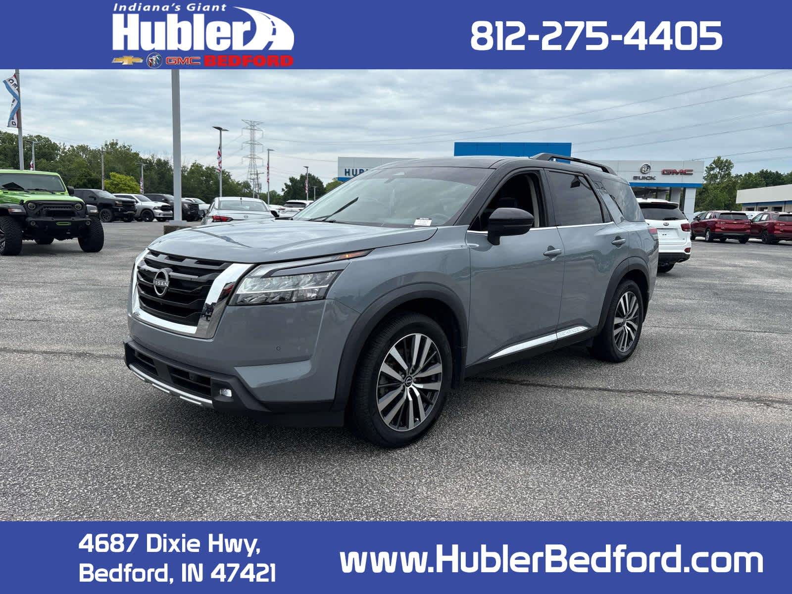 2022 Nissan Pathfinder Platinum 4WD's photo