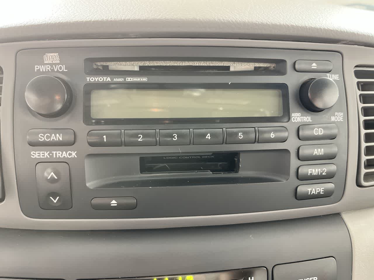 2004 Toyota Corolla LE