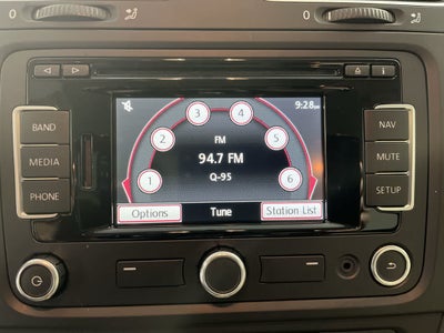 2014 Volkswagen Jetta TDI w/Sunroof & Nav