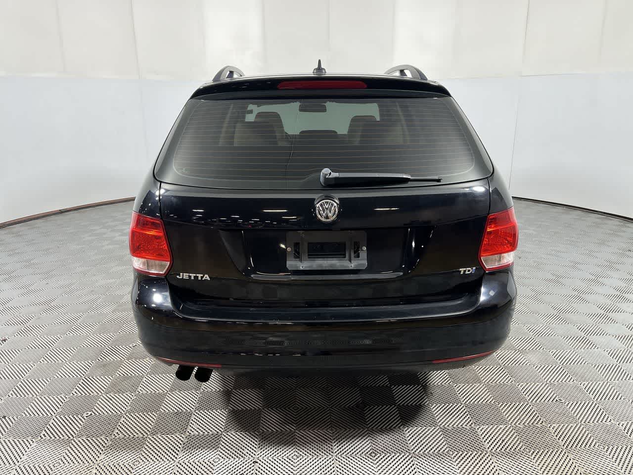 2014 Volkswagen Jetta TDI w/Sunroof & Nav