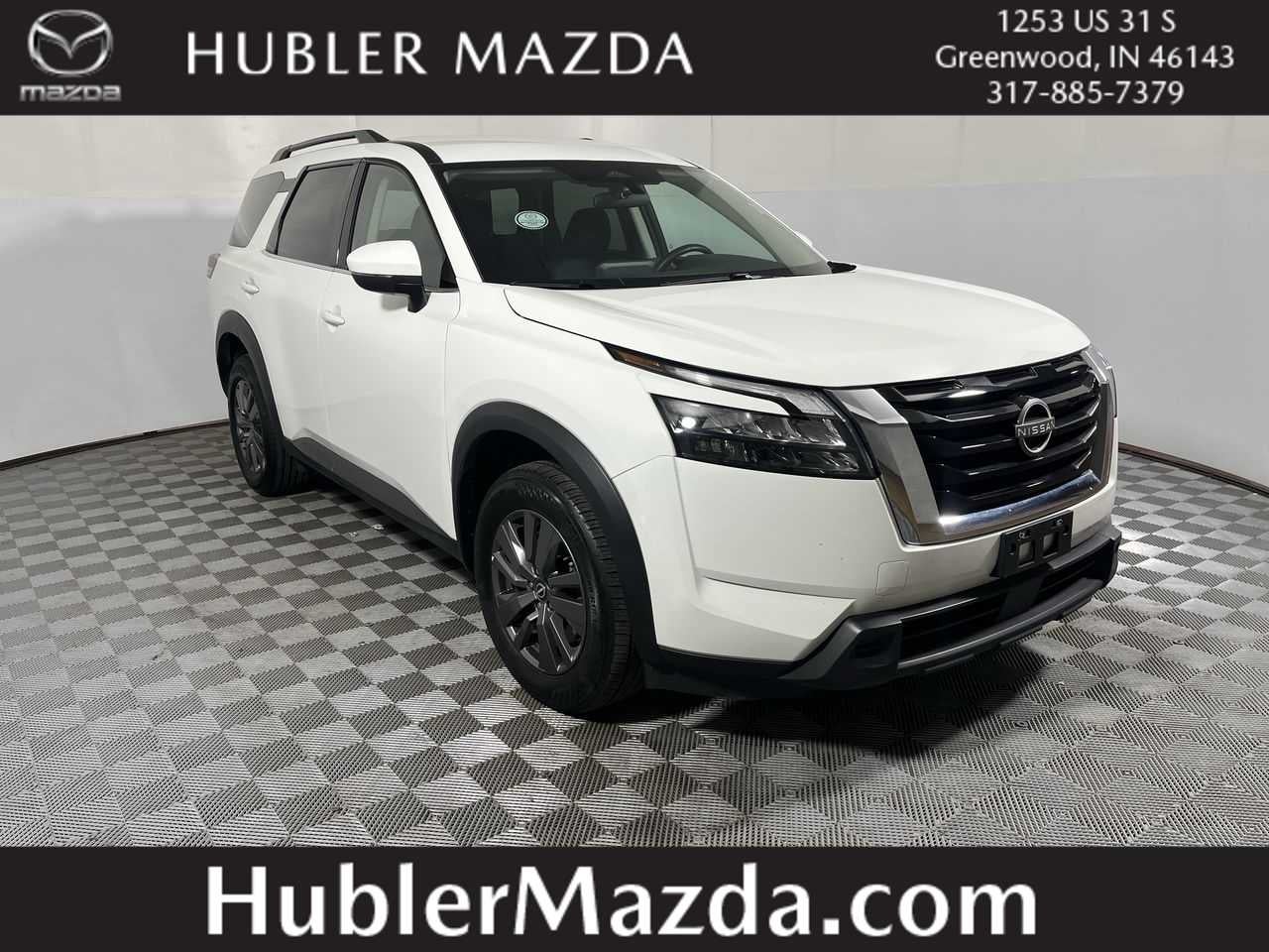 2025 Nissan Pathfinder SV