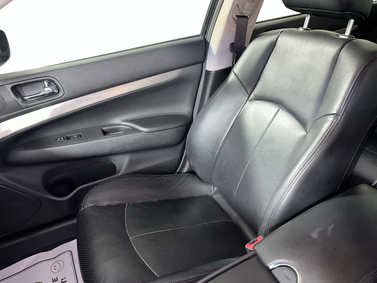 2015 INFINITI Q40 4dr Sdn AWD