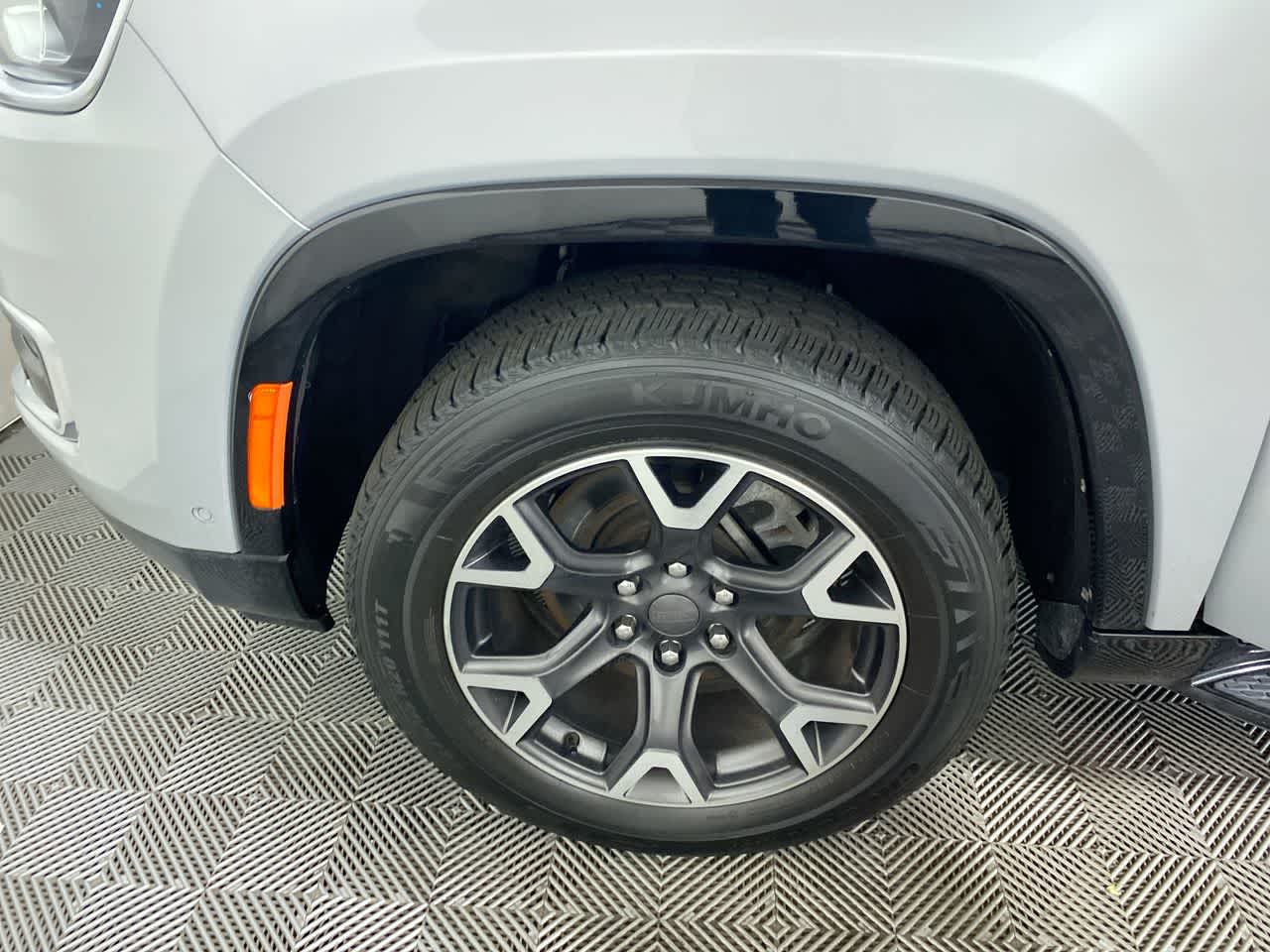 2024 Jeep Wagoneer L Series III