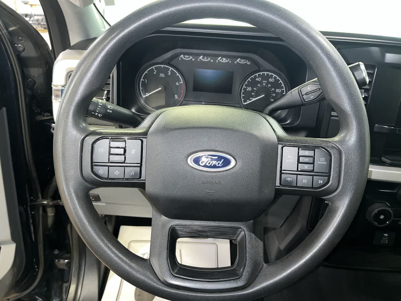 2025 Ford Super Duty F-350 DRW Pickup XLT
