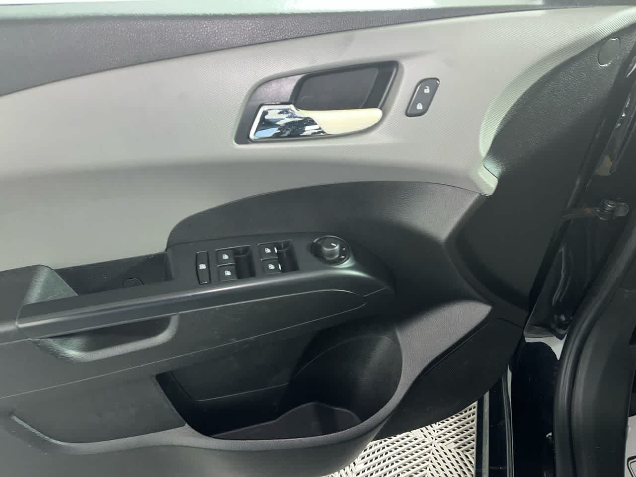 2016 Chevrolet Sonic LT