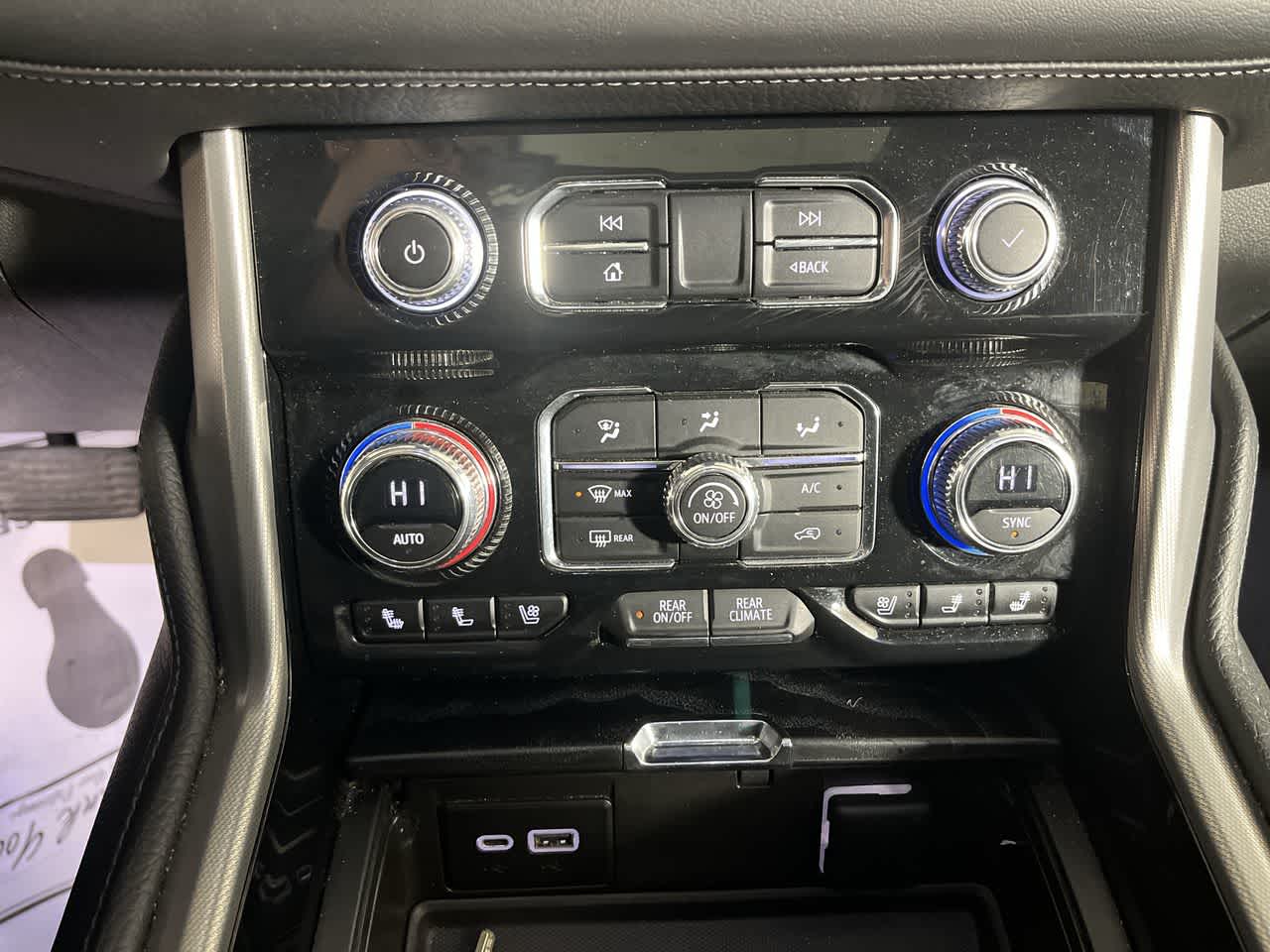 2023 GMC Yukon XL Denali