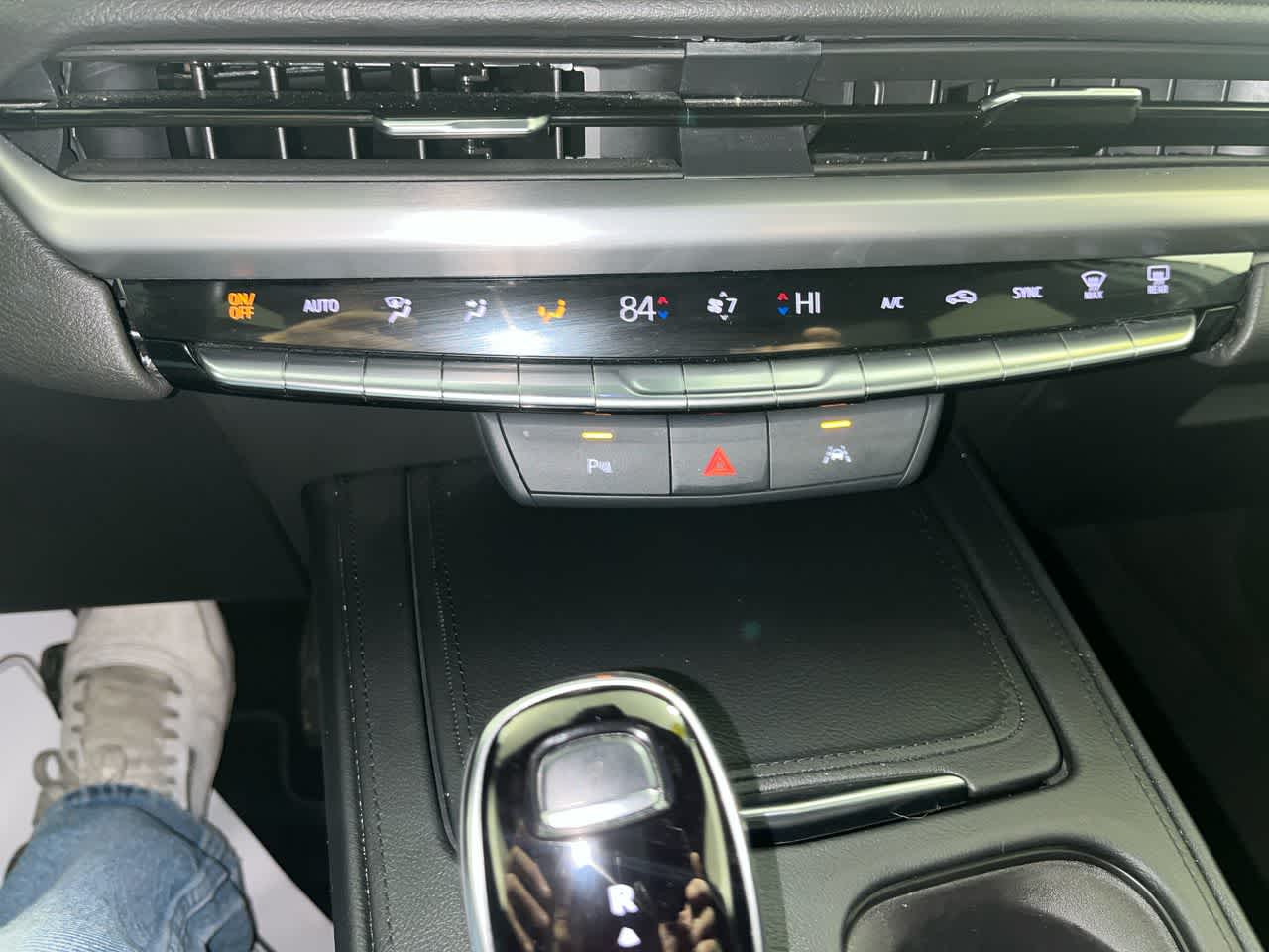 2025 Cadillac XT4 FWD Premium Luxury