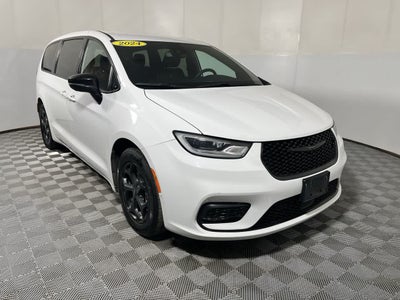 2024 Chrysler Pacifica Hybrid S Appearance Pkg