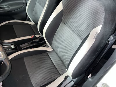 2022 Nissan Versa SV