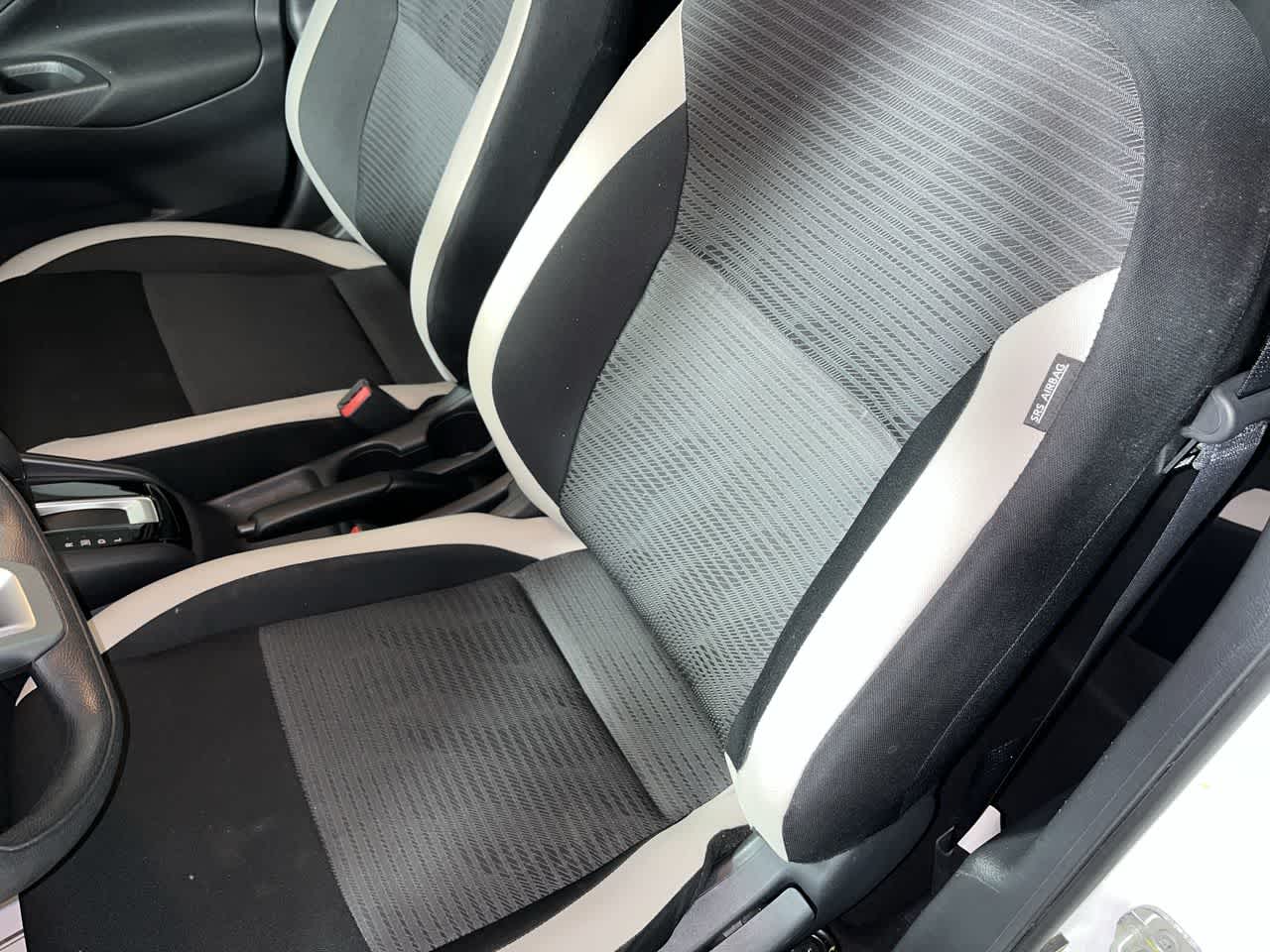2022 Nissan Versa SV