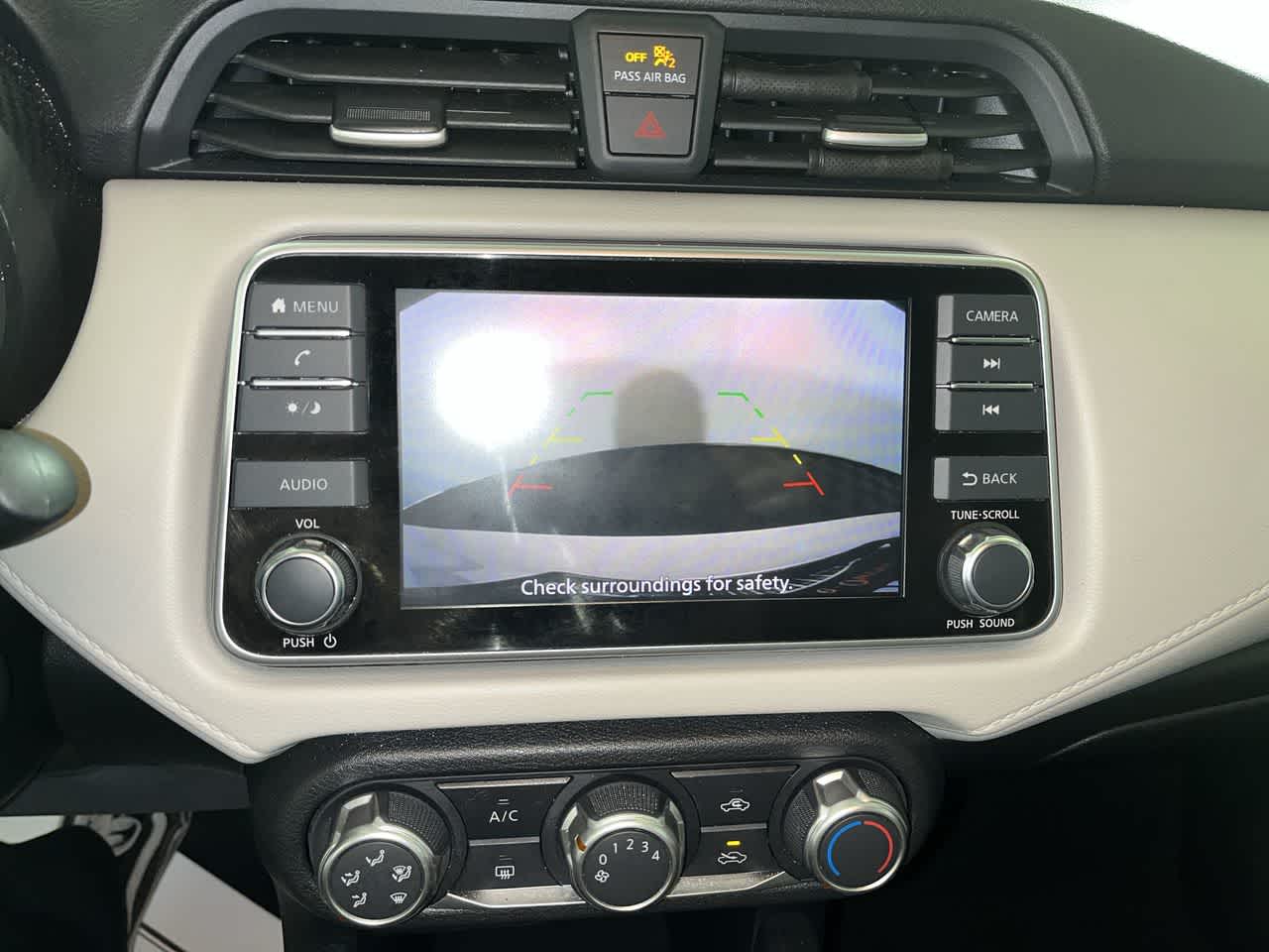 2022 Nissan Versa SV