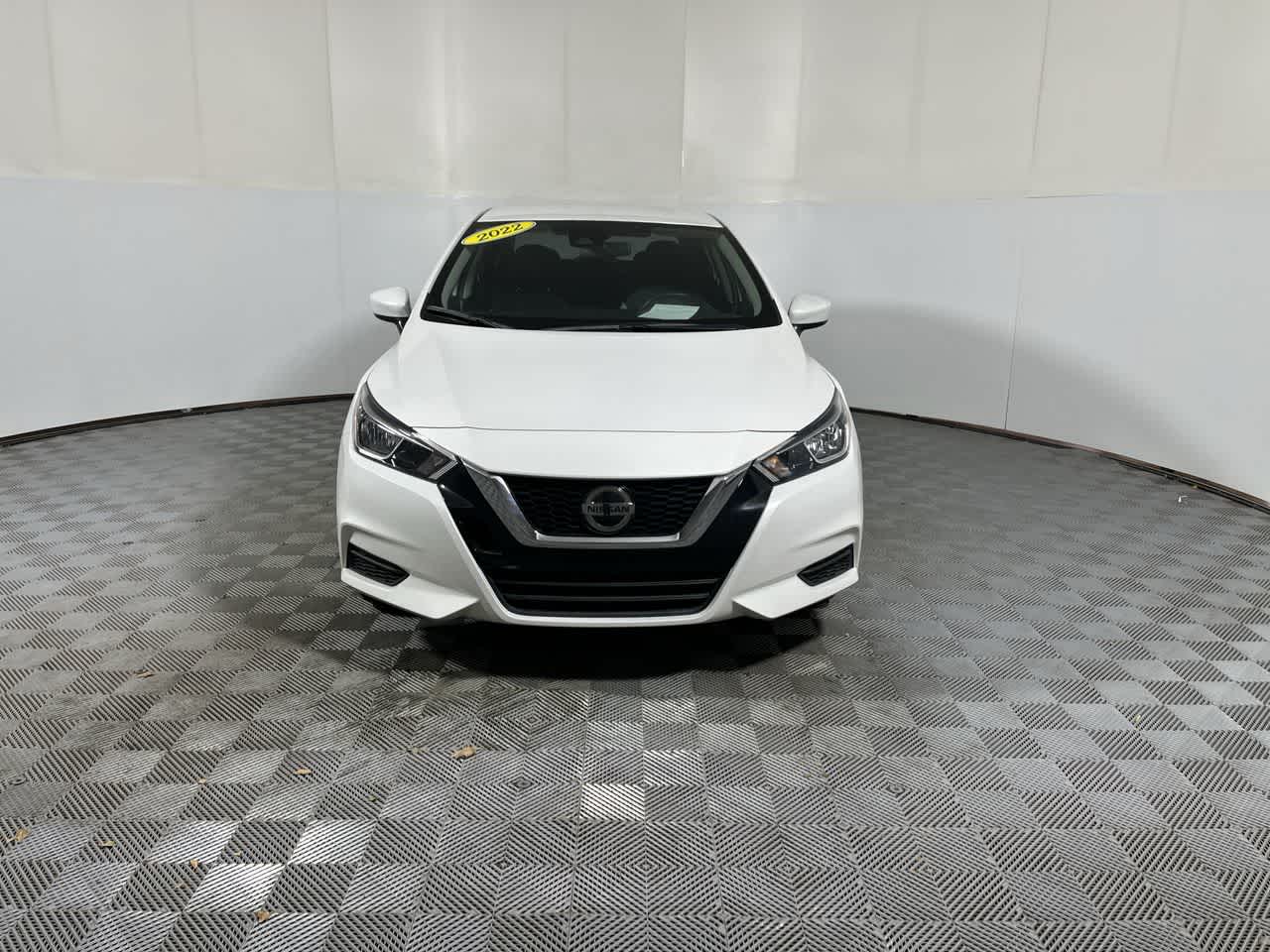2022 Nissan Versa SV
