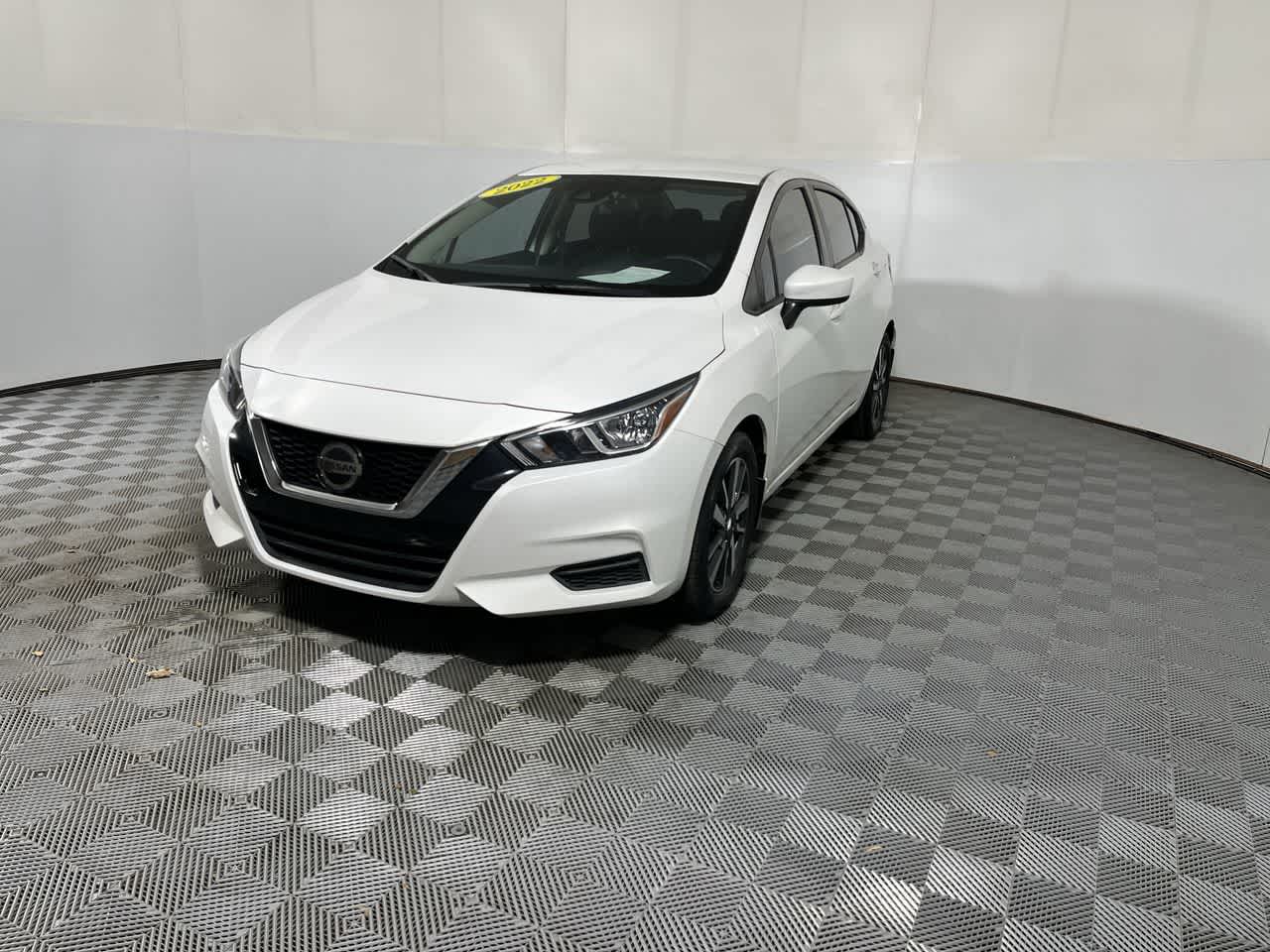 2022 Nissan Versa SV