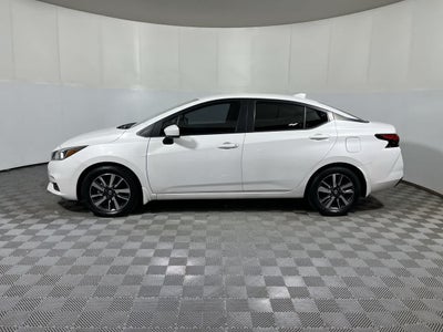 2022 Nissan Versa SV