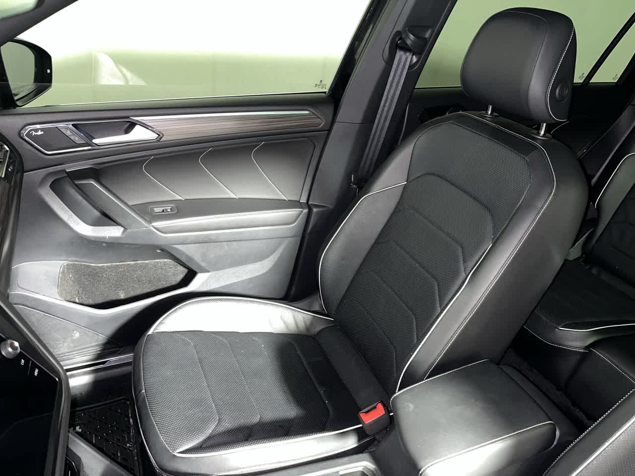 2024 Volkswagen Tiguan SEL R-Line