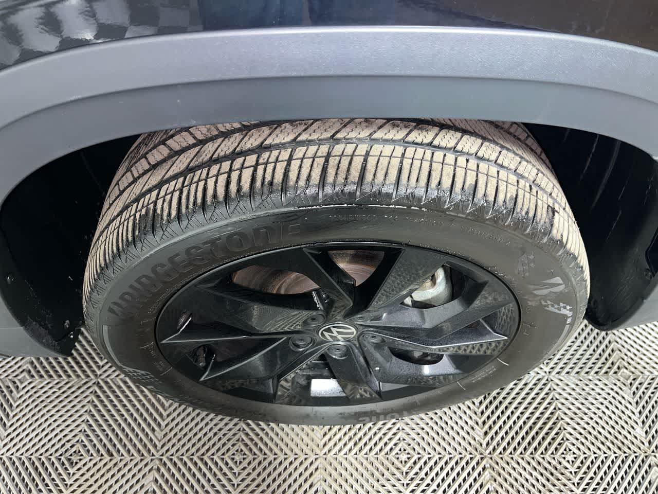 2023 Volkswagen Taos SE