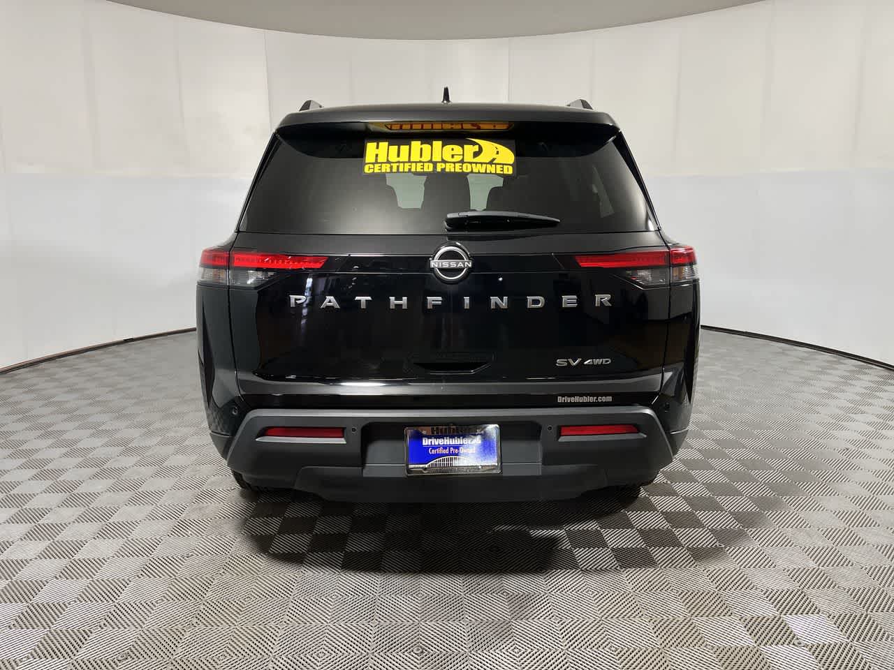 2024 Nissan Pathfinder SV