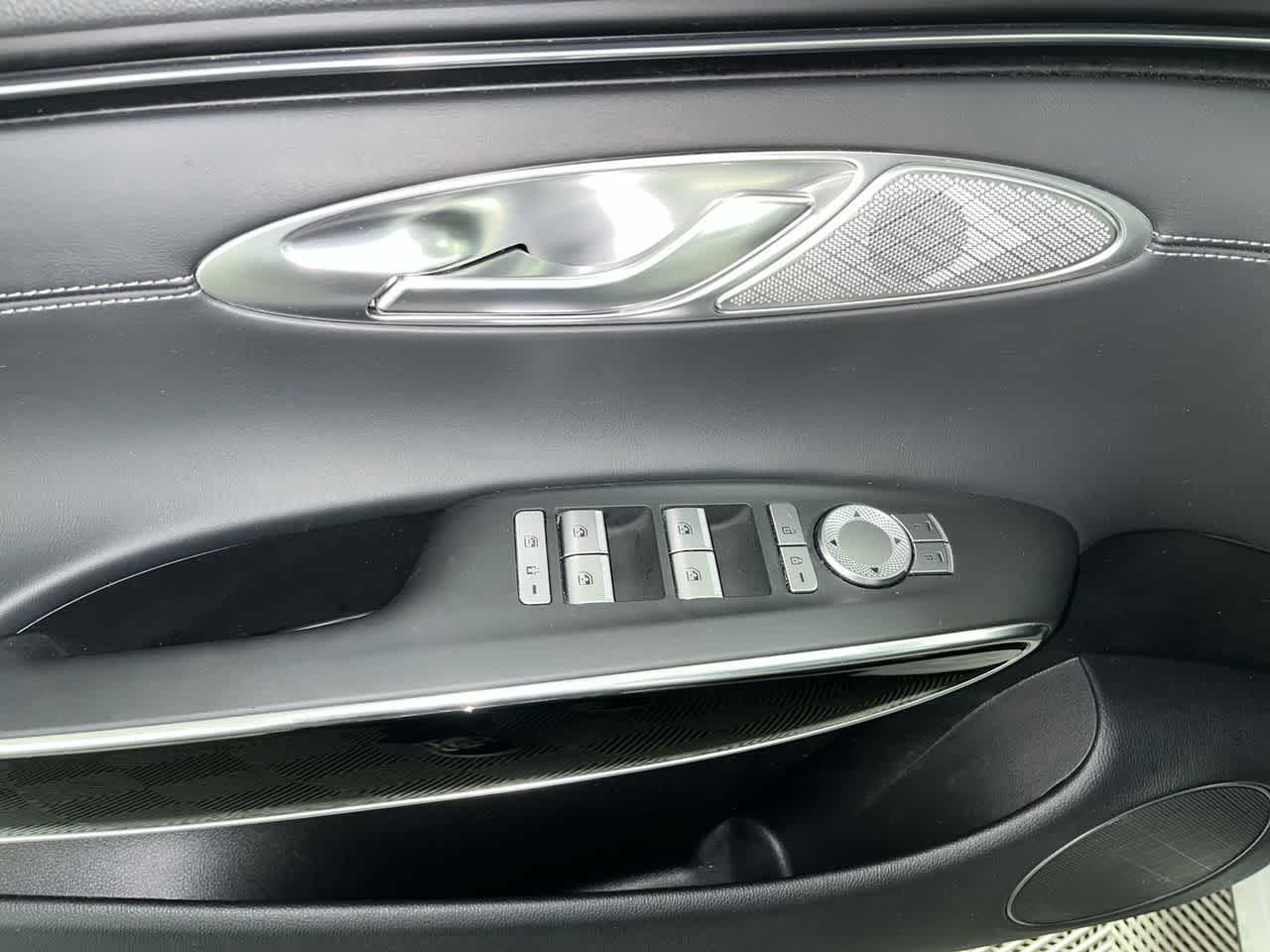 2025 Genesis GV70 2.5T
