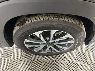 2025 Toyota Corolla Cross XLE