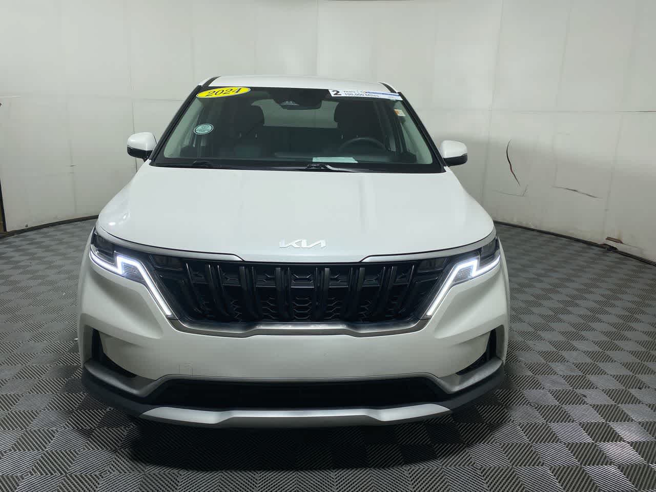 2024 Kia Carnival LX