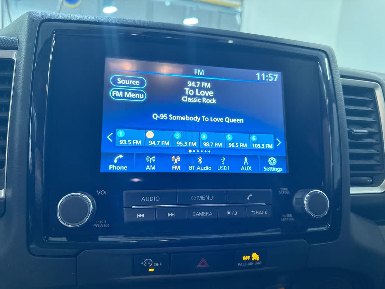 2023 Nissan Frontier SV