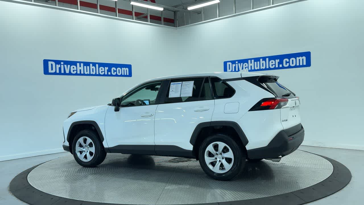 2024 Toyota RAV4 LE