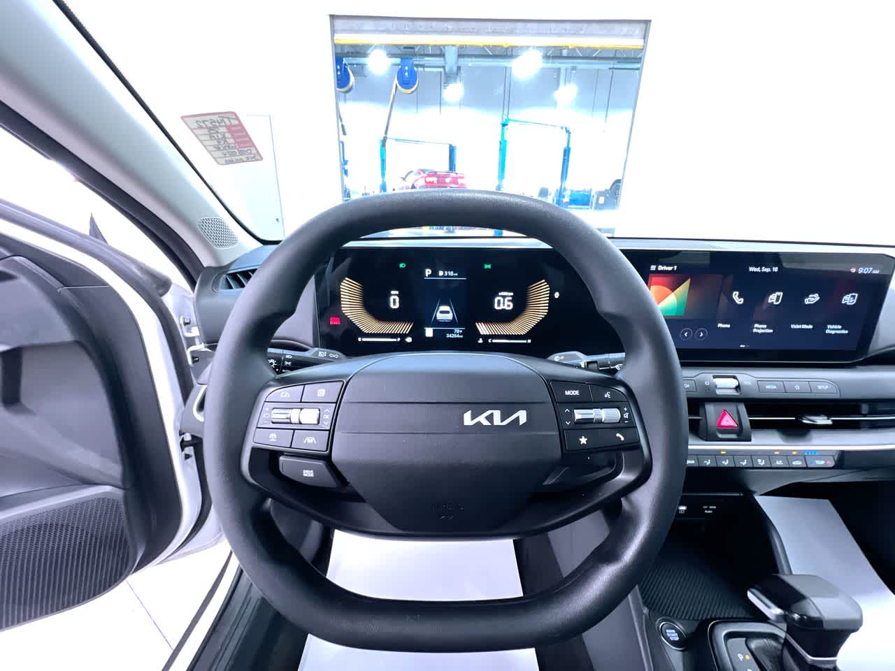 2025 Kia K4 LXS