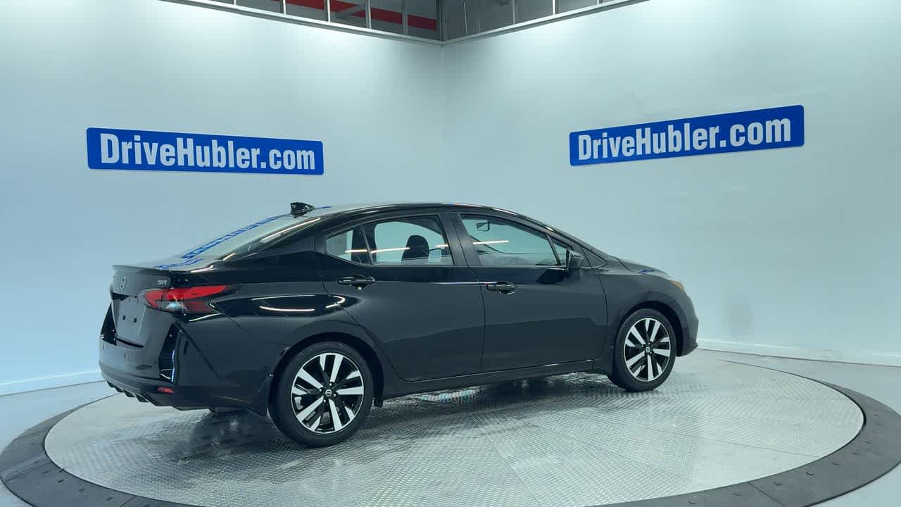 2022 Nissan Versa SR