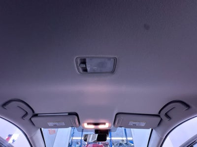 2022 Nissan Versa SR