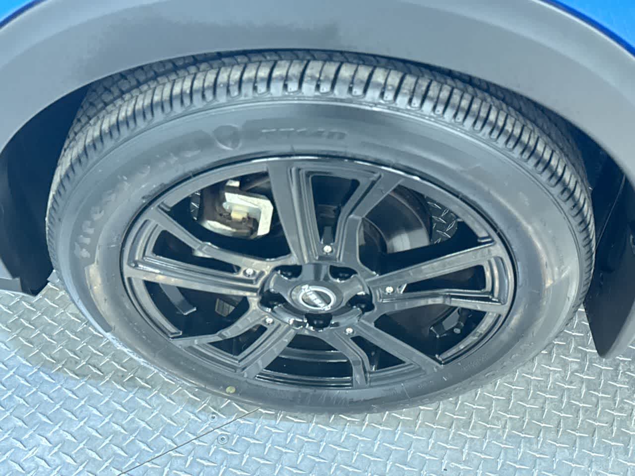 2022 Nissan Kicks SR