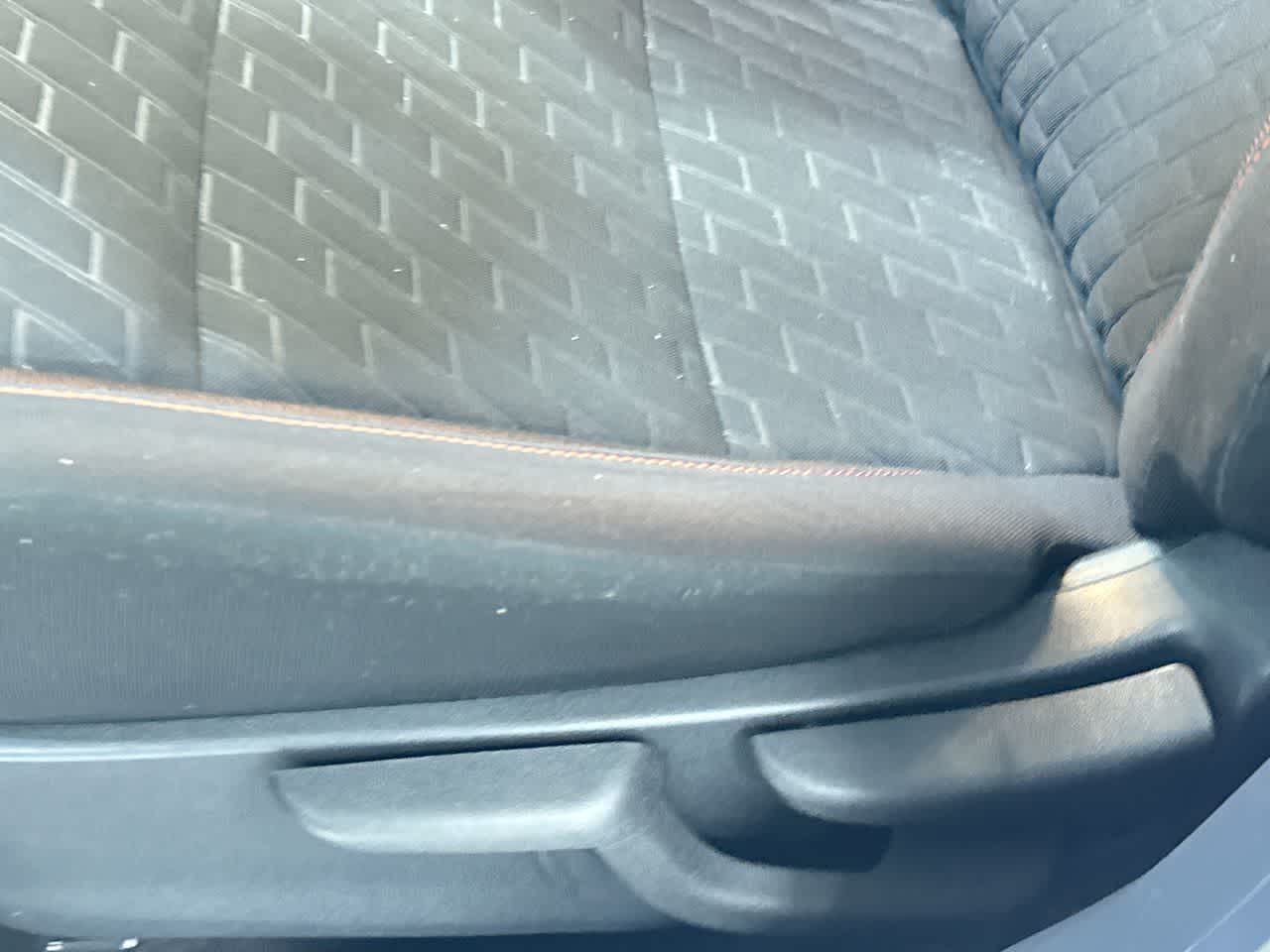 2022 Nissan Kicks SR