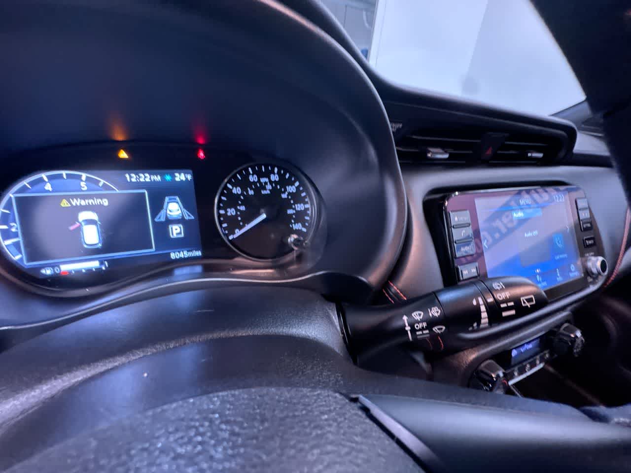 2022 Nissan Kicks SR