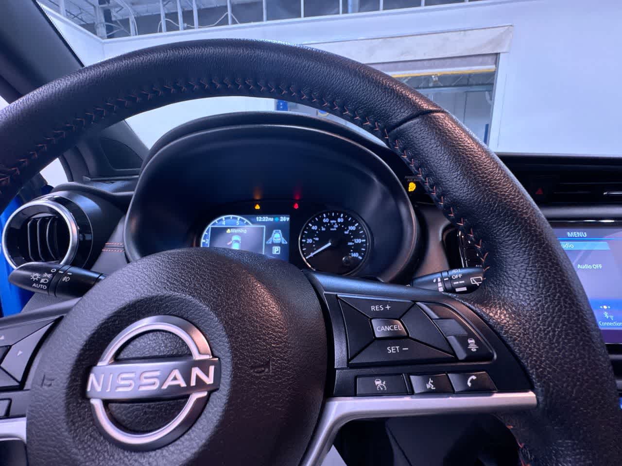 2022 Nissan Kicks SR