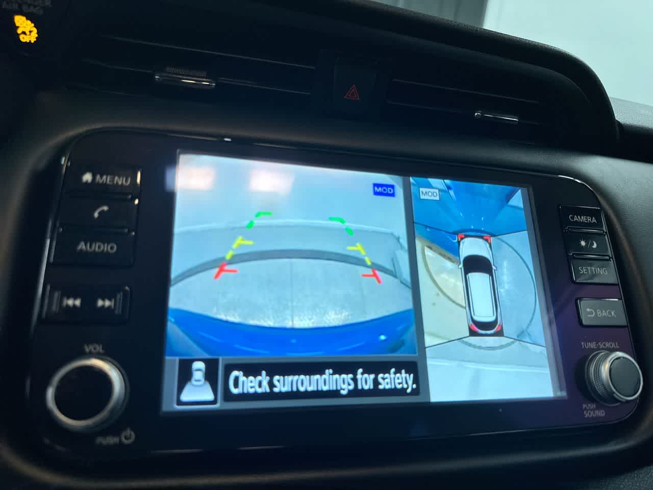 2022 Nissan Kicks SR