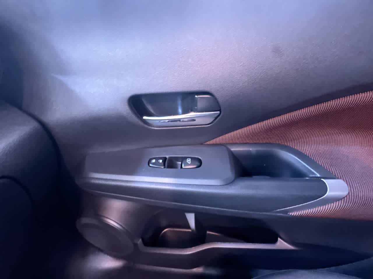 2022 Nissan Kicks SR