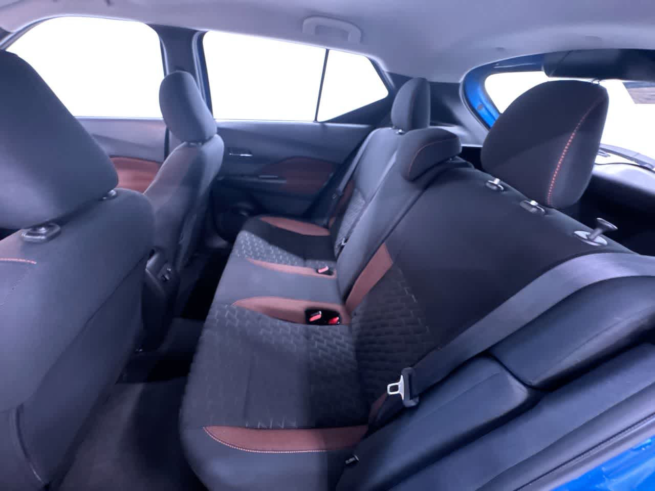 2022 Nissan Kicks SR