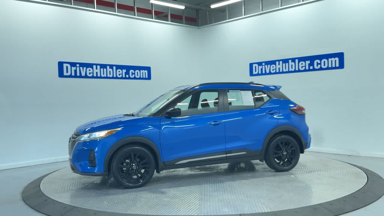 2022 Nissan Kicks SR