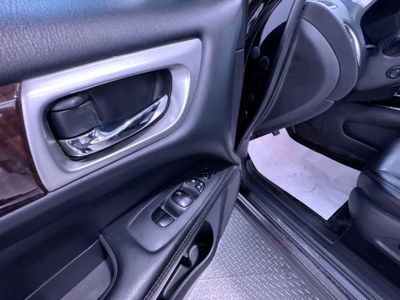 2014 Nissan Pathfinder Platinum