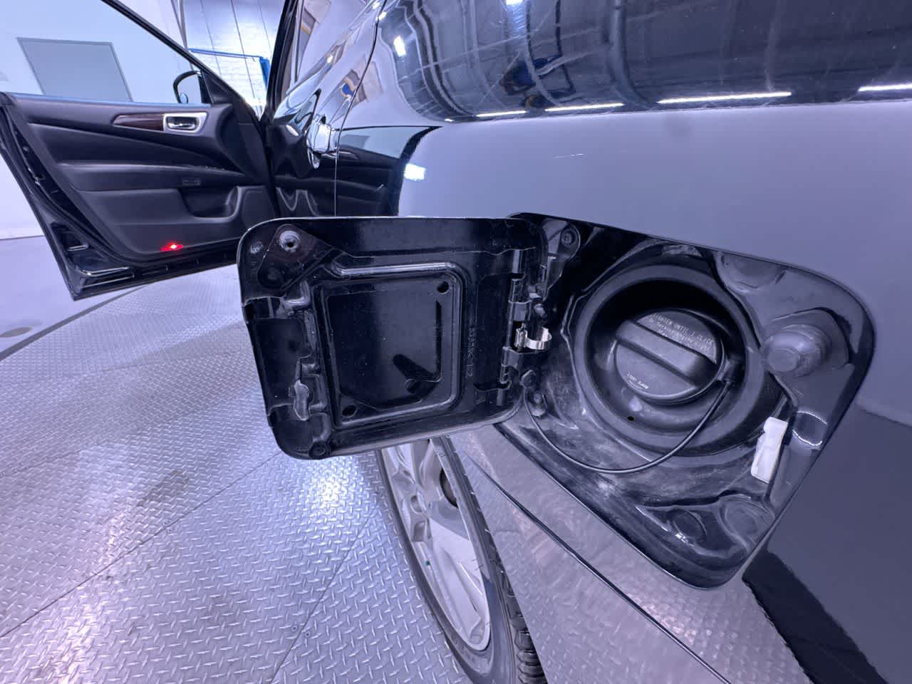 2014 Nissan Pathfinder Platinum